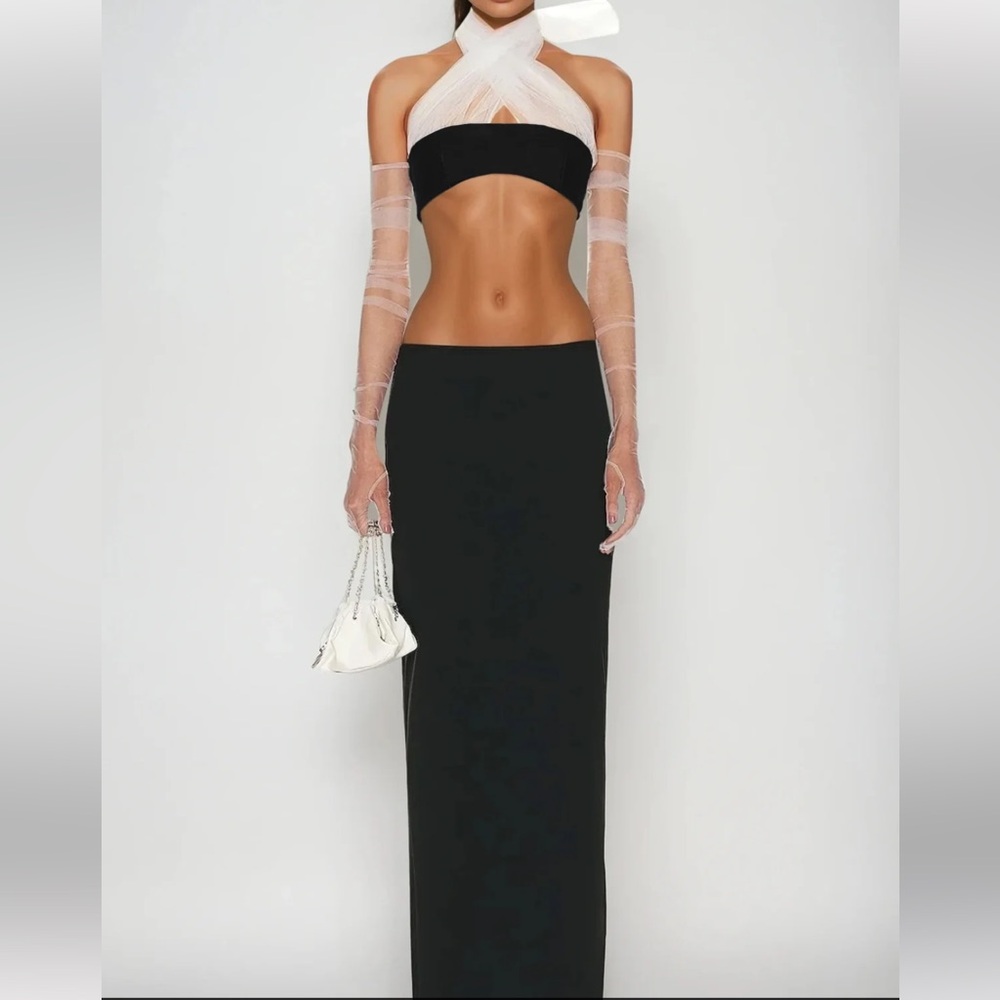 Brand NEW Elegant Black  Set